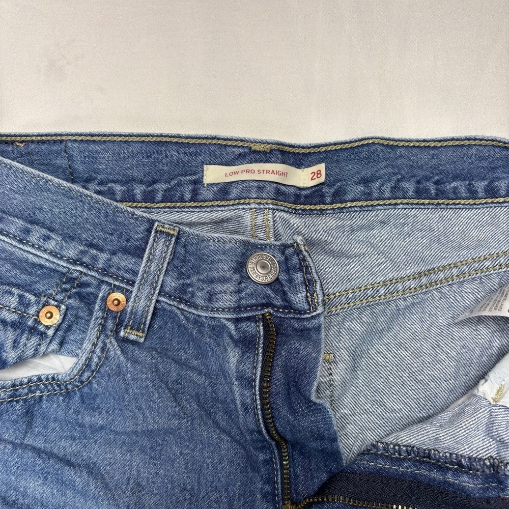 Levi's Low Pro Straight Leg Jeans Cotton Denim Size 28 Relaxed Fit Medium Wash - Picture 3 of 10